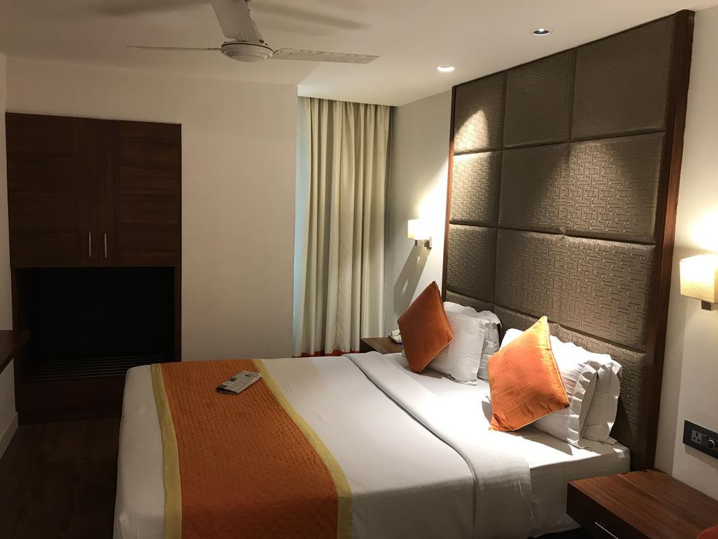 Hotel Southern Delhi  Exterior photo