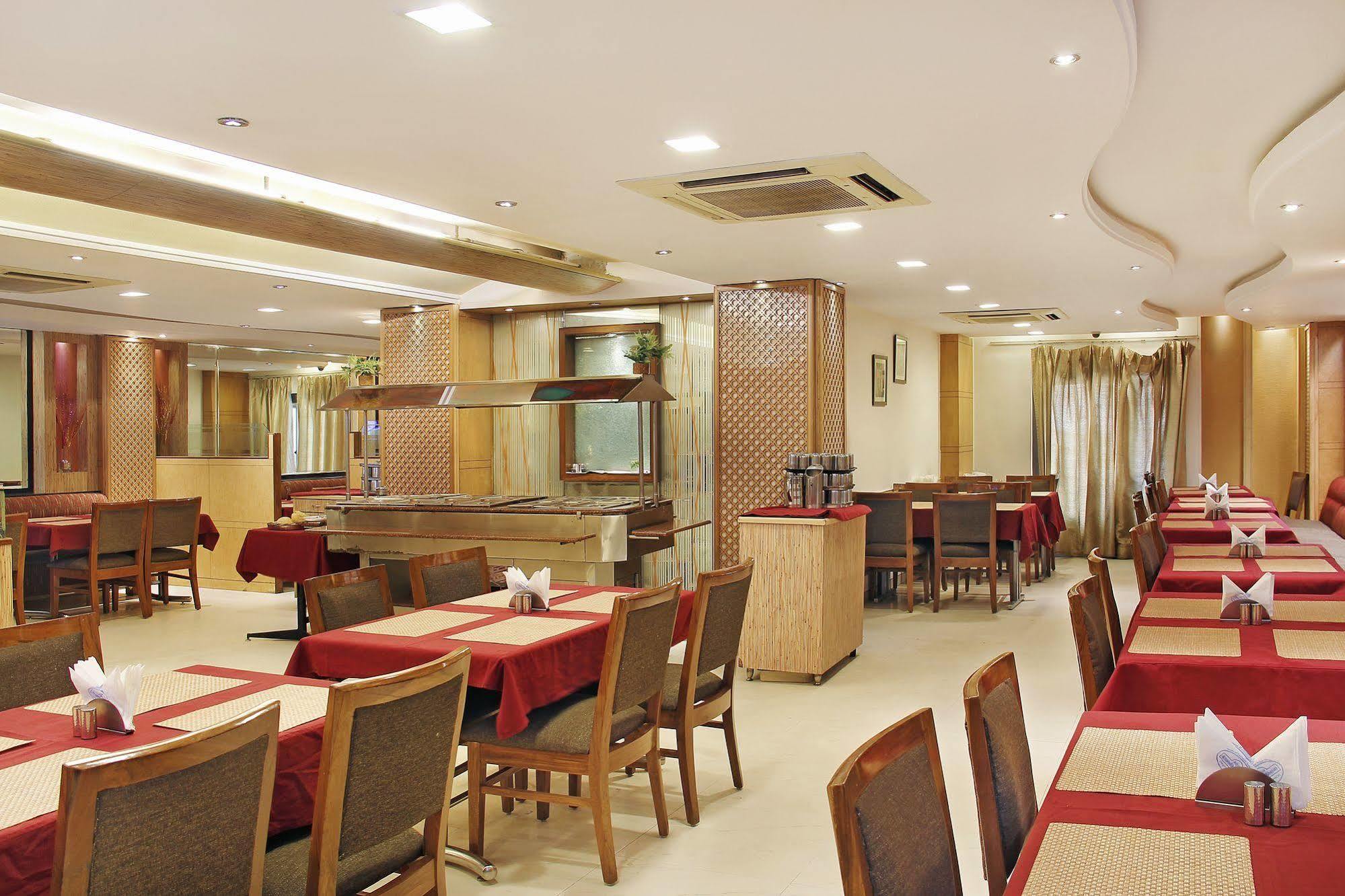 Hotel Southern Delhi  Exterior photo