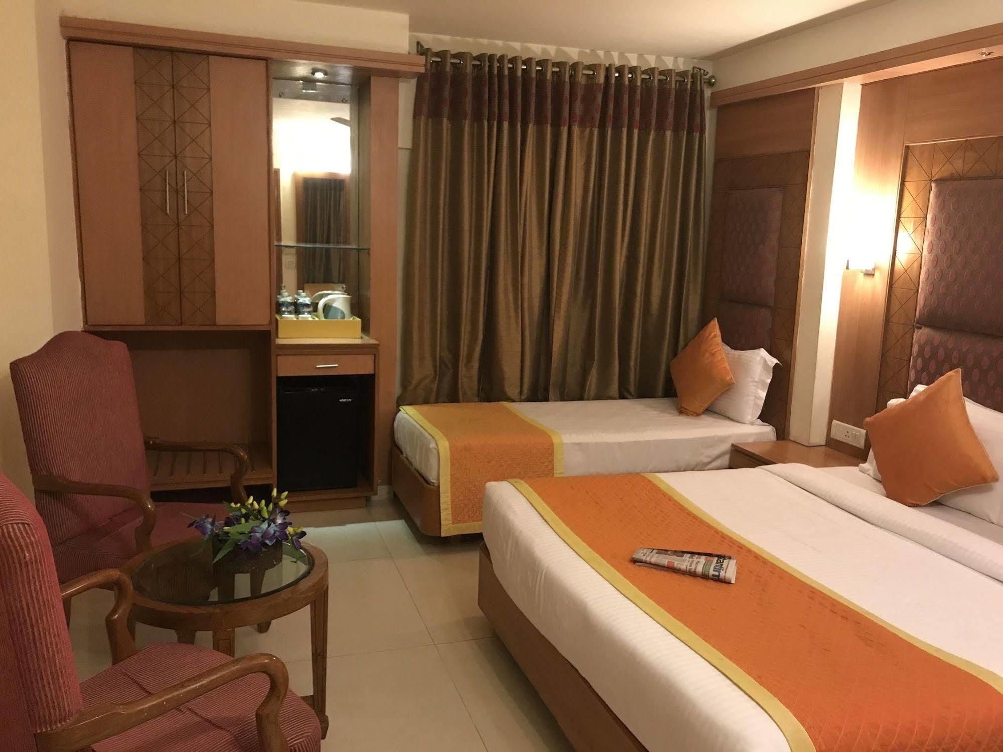 Hotel Southern Delhi  Exterior photo