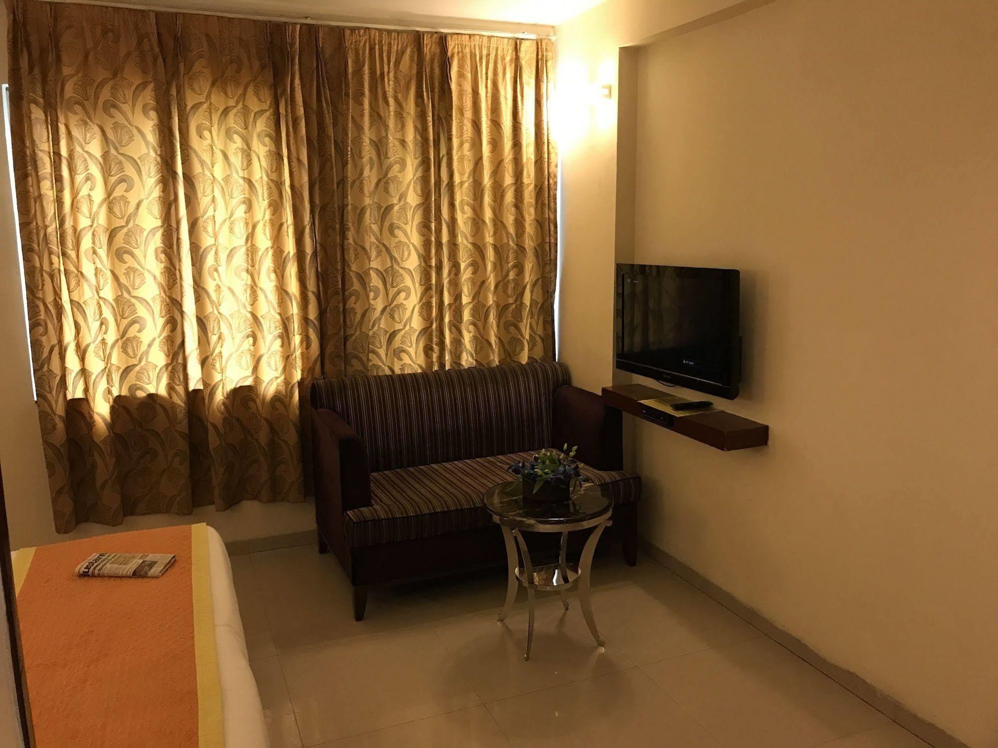 Hotel Southern Delhi  Exterior photo