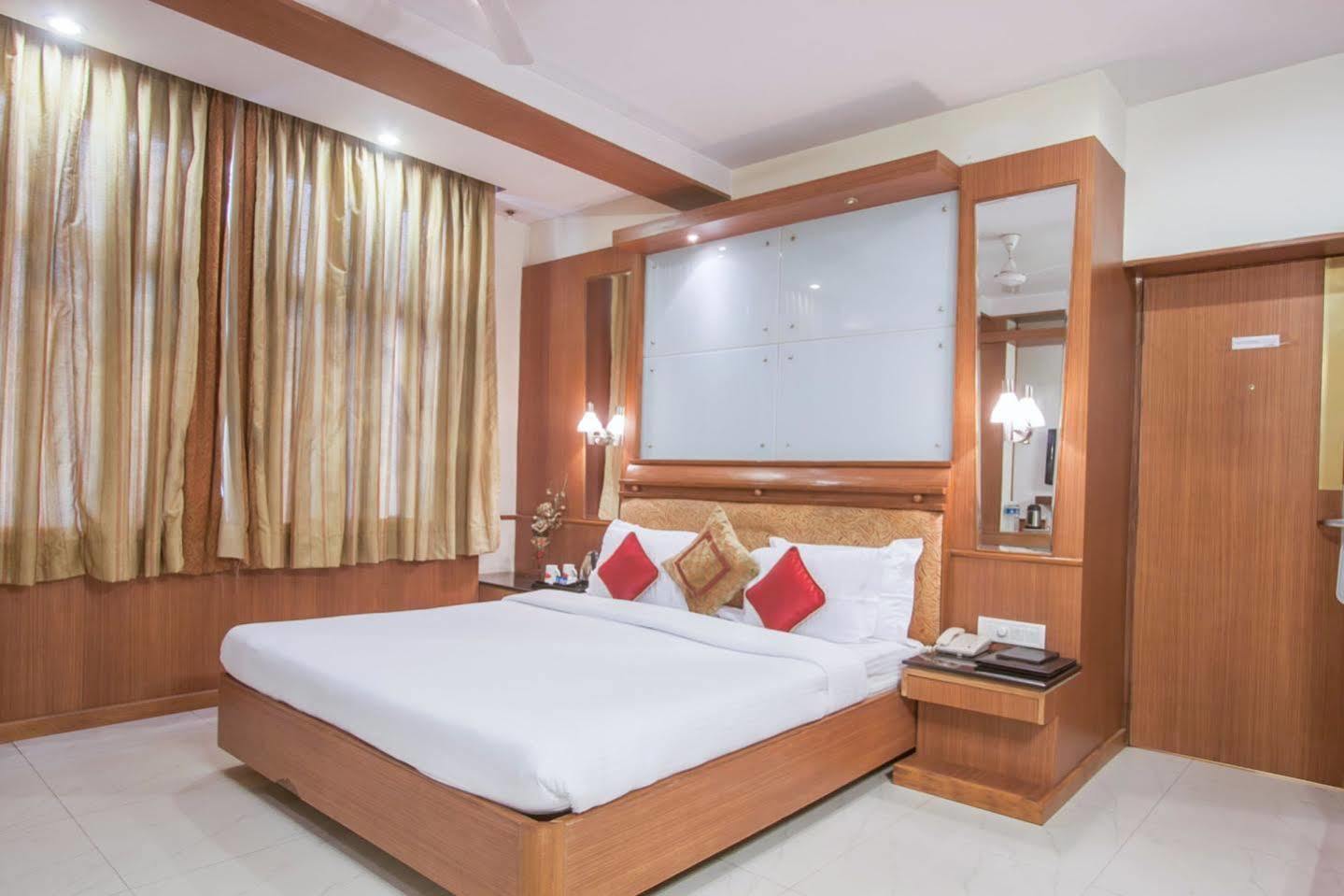 Hotel Southern Delhi  Exterior photo