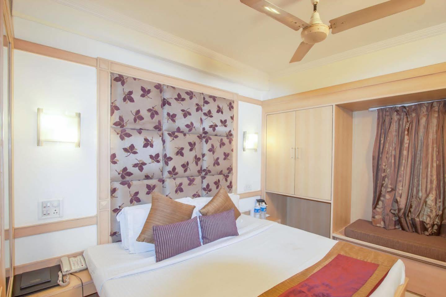 Hotel Southern Delhi  Exterior photo