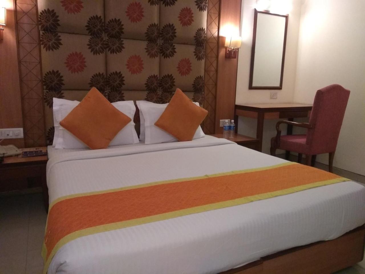 Hotel Southern Delhi  Exterior photo